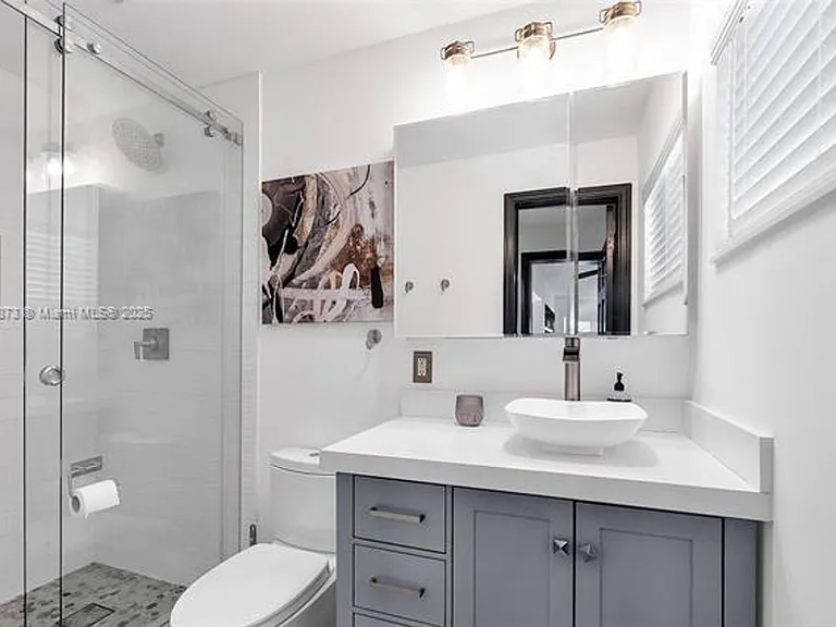 660 NE 121st St #660 — Photo 36