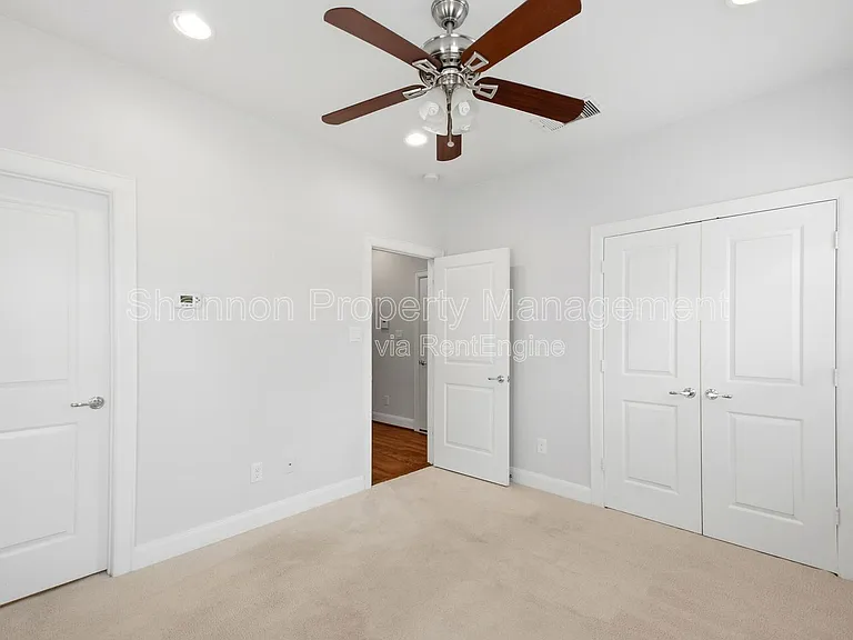 8239 Cambridge St — Photo 16
