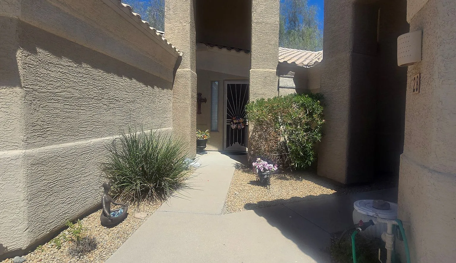 fctr27 — Photo 2