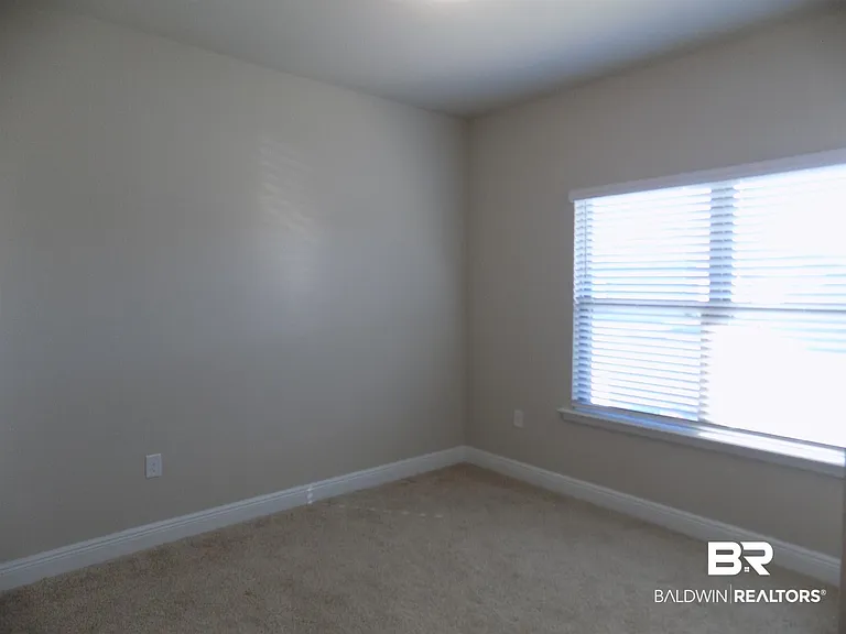 22928 Lieutenant Ave — Photo 9