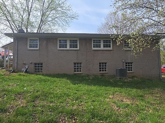 3rd image of 3575 Dailey Rd