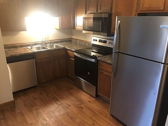 4th image of 1231 N Dakota Ave #7