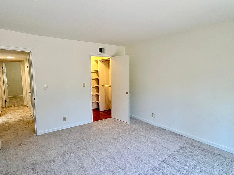 3057 Carleton Pl — Photo 26