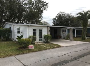 305 S Edgewater Dr, Plant City, FL 33565