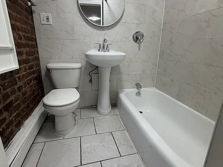 998 Broadway #2R — Photo 7