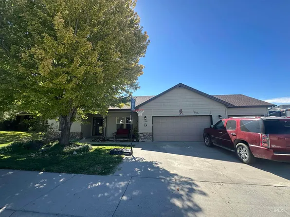 1581 NE Bedrock St, Mountain Home, ID 83647
