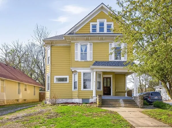 563 E Park St, Olathe, KS 66061