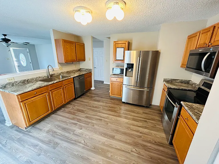 7763 Sunflower Dr — Photo 12