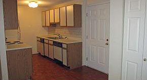 1st image of 1921 Blackstone Dr