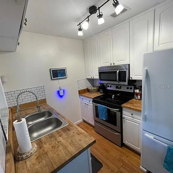 11707 North Dr — Photo 5