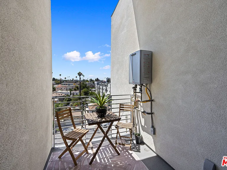 1055 S Serrano Ave #505 — Photo 27