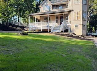 23 Salem Dr, Stony Brook, NY 11790