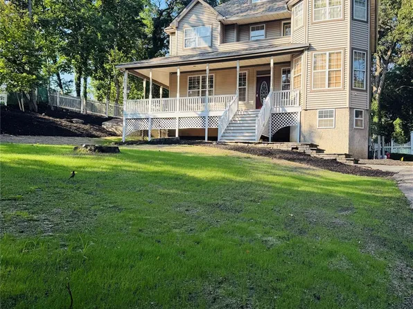 23 Salem Drive, Stony Brook, NY 11790