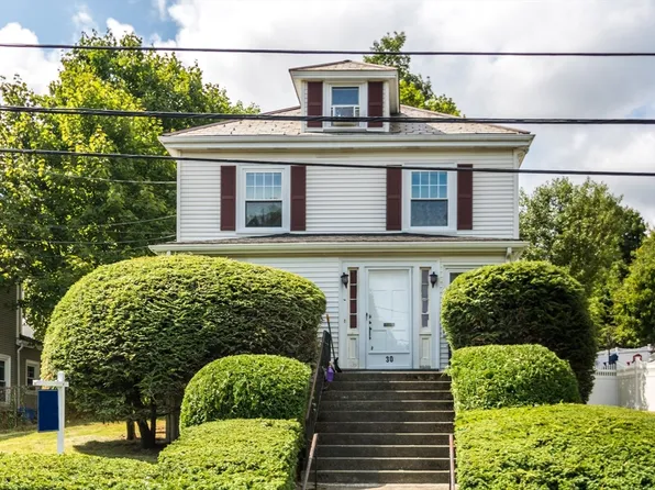 30 Leonard St, Waltham, MA 02451