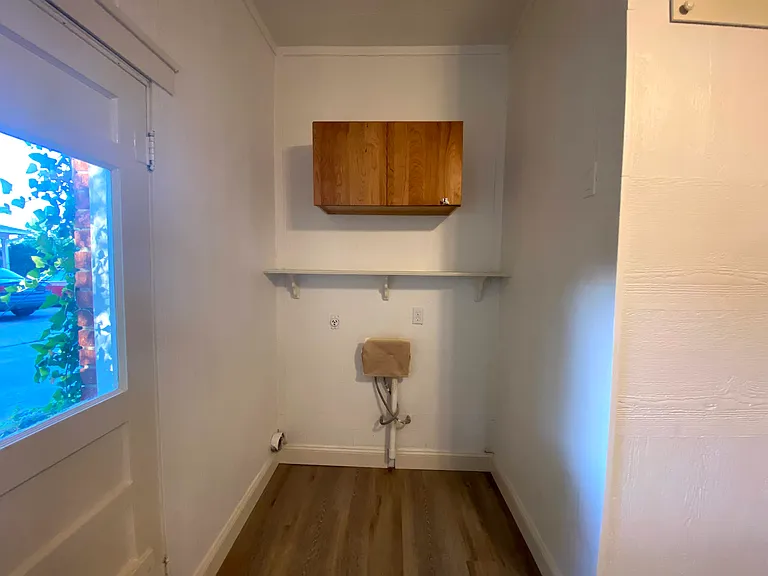 410 SW 4th Ave #B — Photo 5