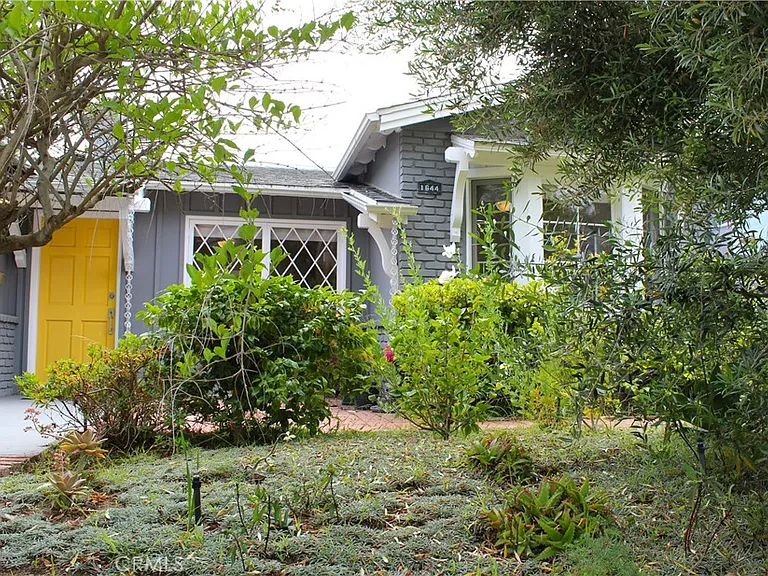 1644 Wellesley Dr — Photo 1