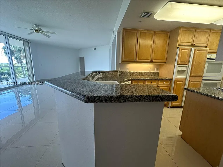 6001 N Ocean Dr #503 — Photo 33