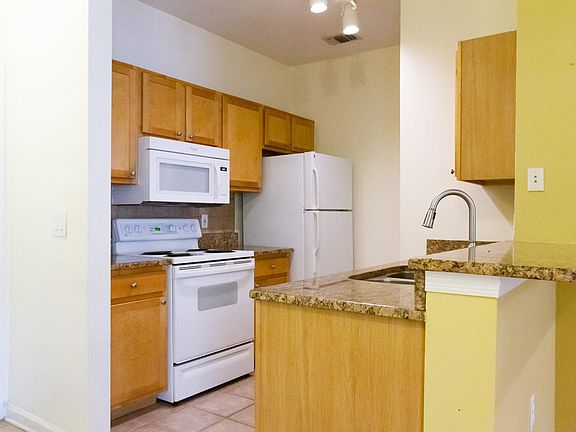 3rd image of 4207 S Dale Mabry Hwy Unit 1109