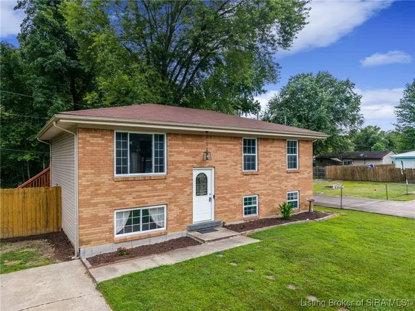 306 Pimlico Drive, New Albany, IN 47150