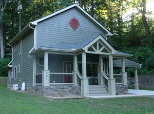 807 Crawford Rd, Waynesville, NC 28785