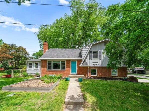 6221 Delmar St, Fairway, KS 66205