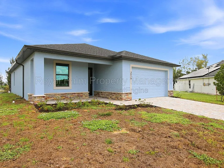 3518 NE 21st Pl — Photo 3