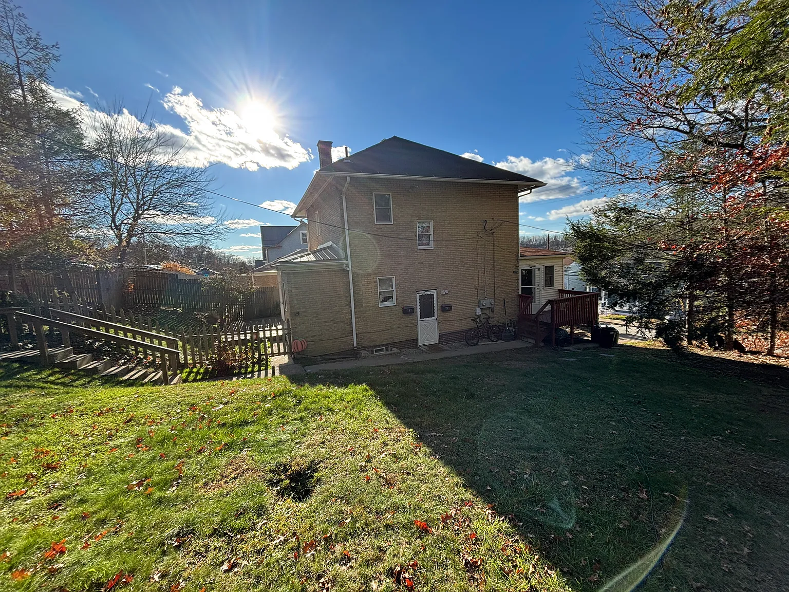 2 bed, 800 sqft, $1,200 — Photo 2