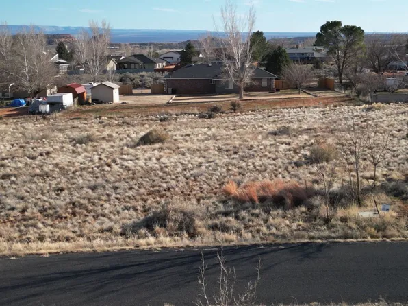 695 W Willow Dr, Kanab, UT 84741