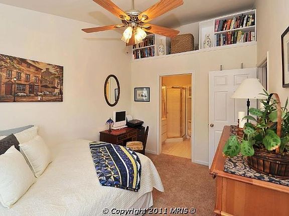 2nd guest bedroom with full bathroom