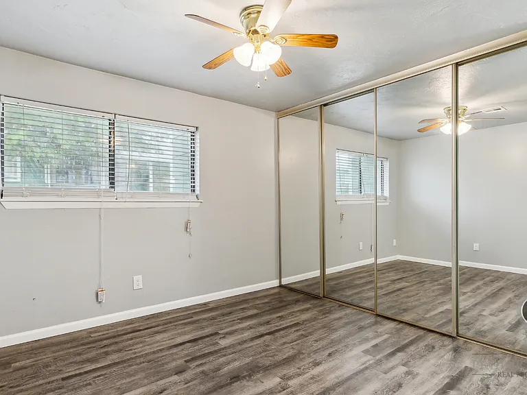 2721 Indian Creek Blvd — Photo 21
