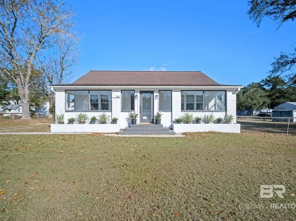 25121 State St, Elberta, AL 36530