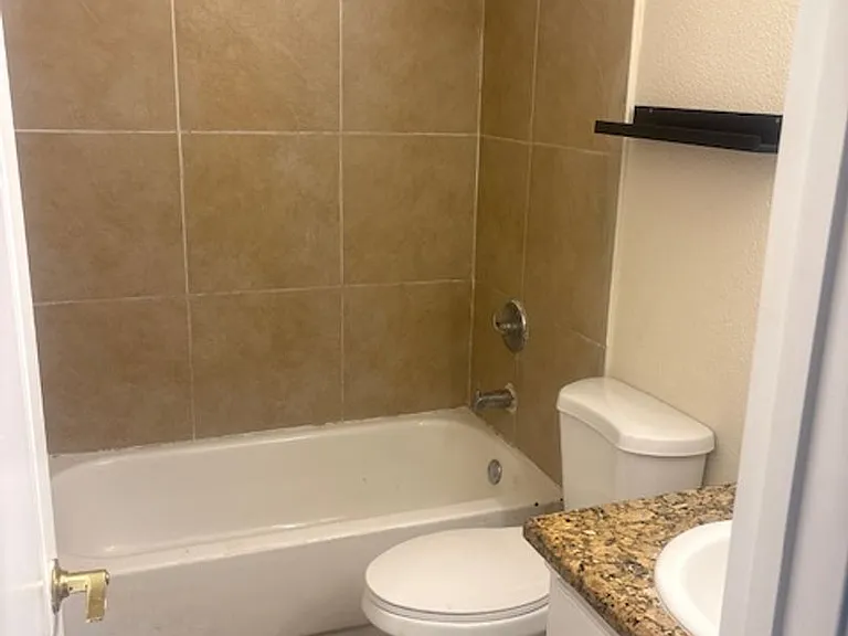 4223 Zavala St — Photo 9