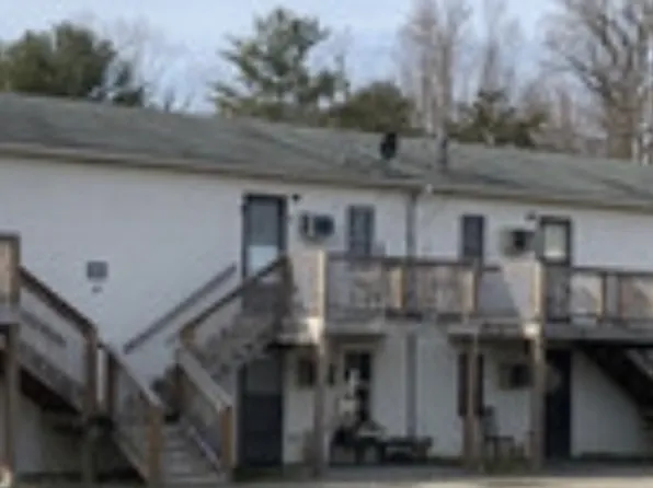 53 Meadow Green Dr APT T6, Bassett, VA 24055