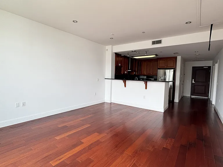 151 El Camino Real #329 — Photo 5