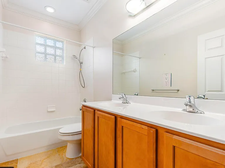 1088 Grove Park Cir — Photo 24