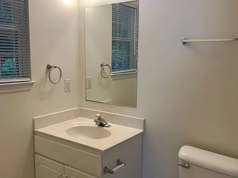 4011 Masonboro Loop Rd — Photo 16