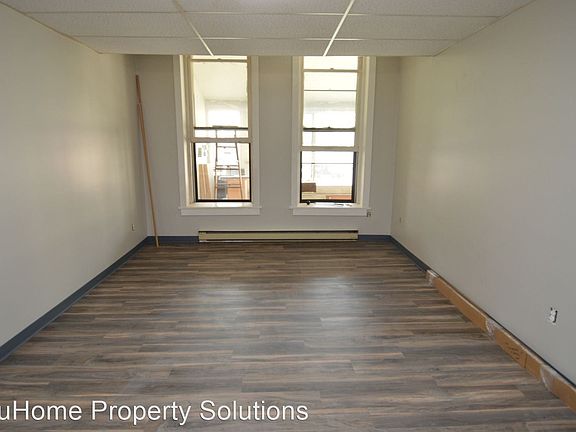 4th image of 408 Demers Ave #10