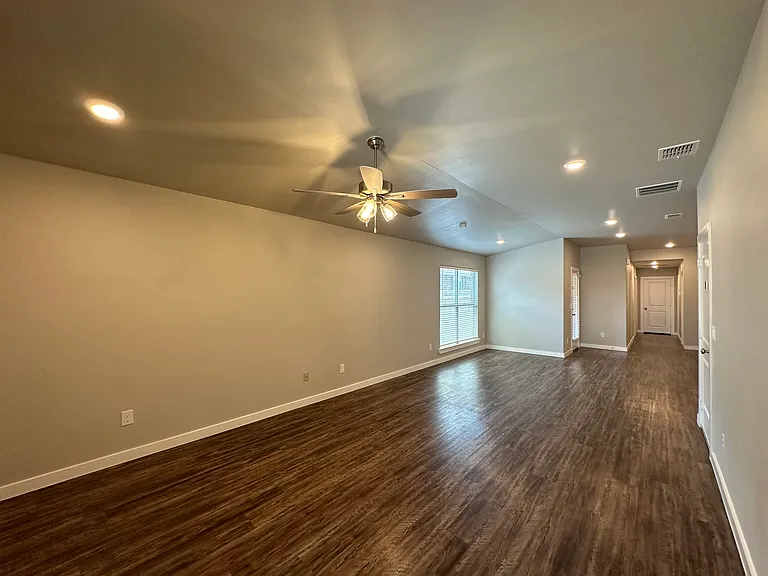 3402 Tiffin Ave #A — Photo 4