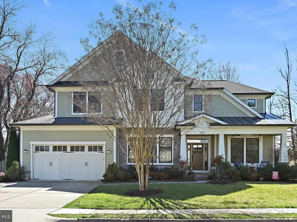 975 Lynn St SW, Vienna, VA 22180
