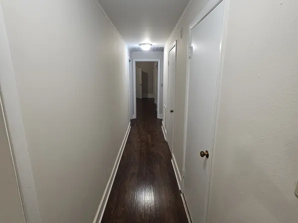 221 S Main St, Farmer City, IL 61842