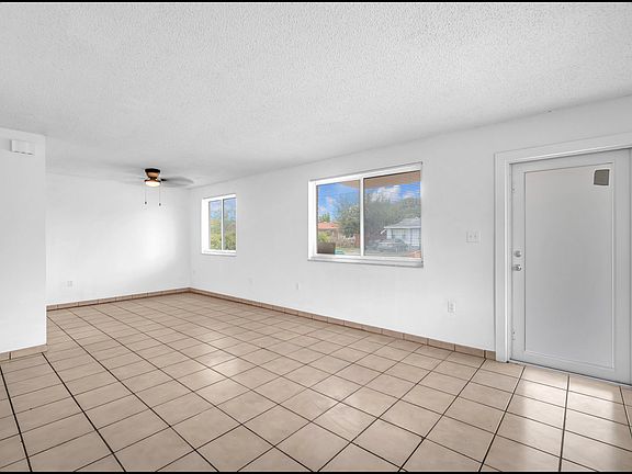 2nd image of 535 NW 44th Ave #535