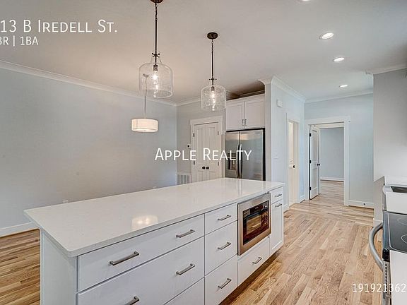 4th image of 913 Iredell St #B