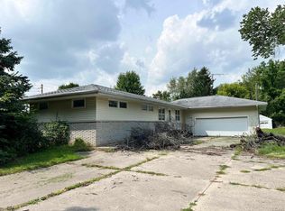 2342 E Carleton Rd, Adrian, MI 49221