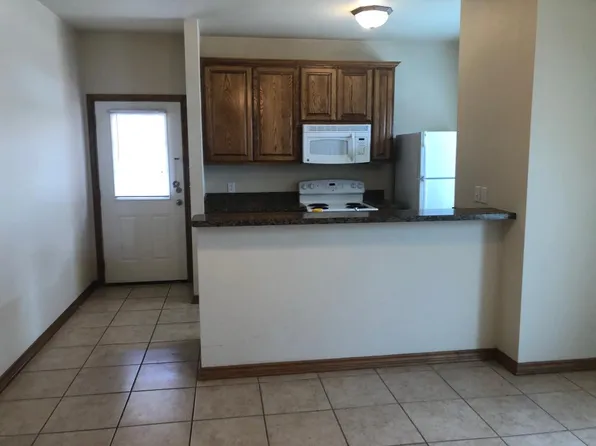 1708 Monroe St APT 204, Commerce, TX 75428