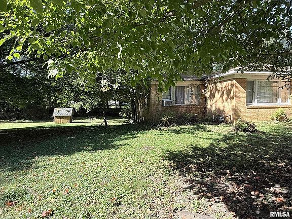 2nd image of 606 Cherry St