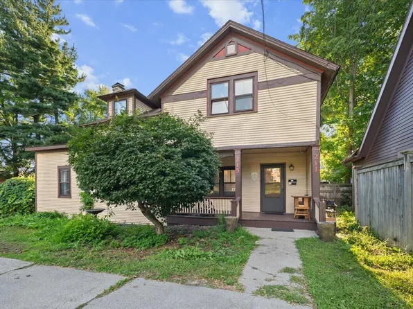 211 Charles Ave SE, Grand Rapids, MI 49503
