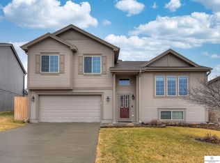 5923 S 187th Avenue Circle, Omaha, NE 68135