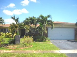 5401 Garfield St, Hollywood, FL 33021