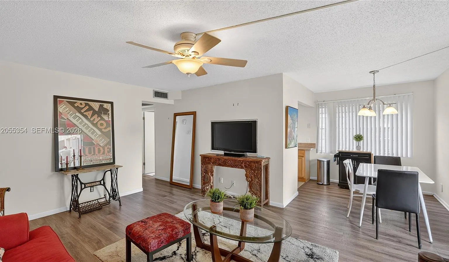 Mansfield At Century Vill — Photo 1