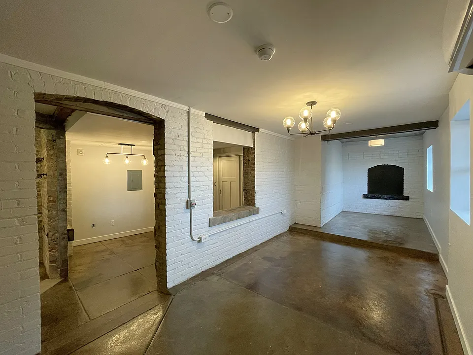 65 Salt Point Rd #7